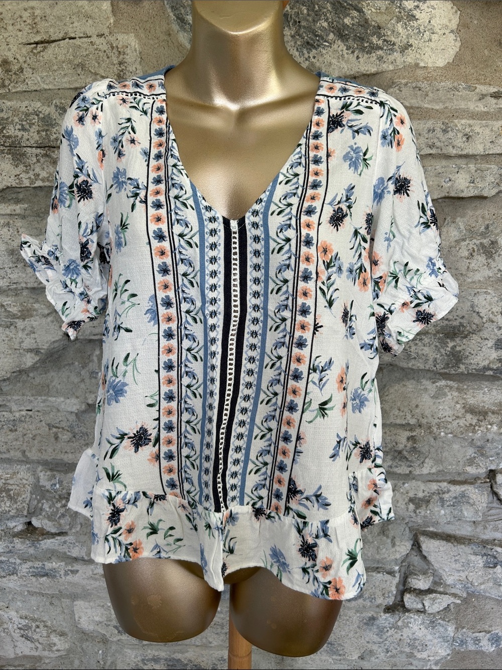 Floral V-Neck Ruffle Hem Blouse